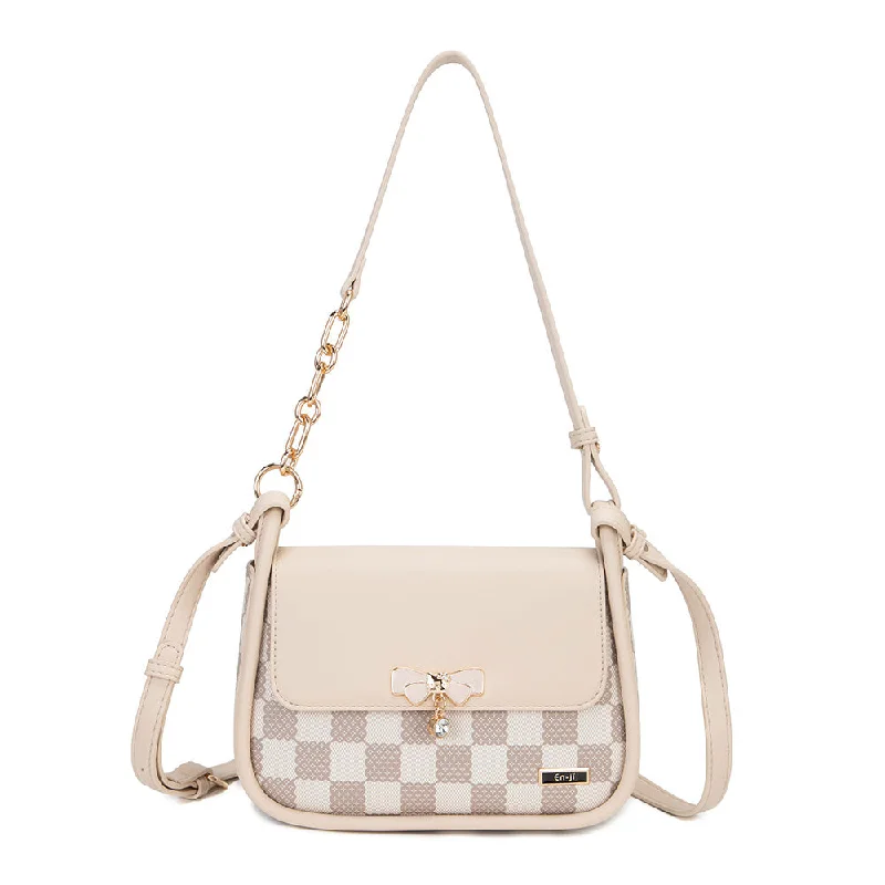 You'll Love Us Because En-ji Neora Shoulderbag - Cream Unmissable Deals On Everyday Handbags You'll Love Us Because En-ji Neora Shoulderbag - Cream Unmissable Deals On Everyday Handbags