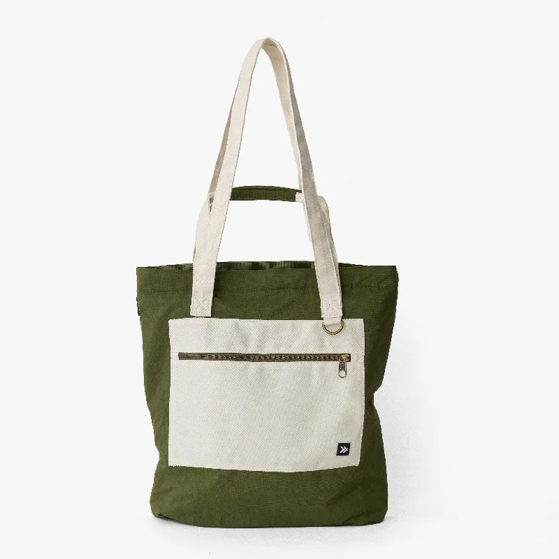 Summer Deals Scout High-End Bags, Low-End Prices