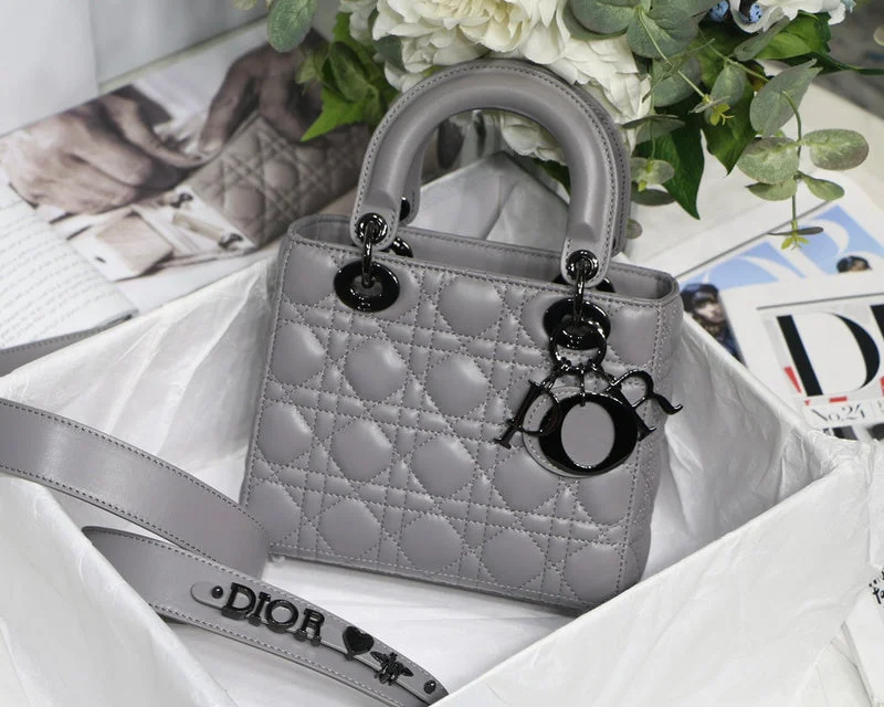 Classic Elegance Sales LCE - DOR Bags - 386 Fashionable Crossbody Bags At Special Offers Classic Elegance Sales LCE - DOR Bags - 386 Fashionable Crossbody Bags At Special Offers