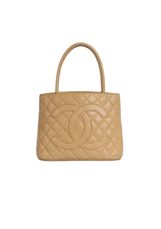 Sleek And Seasonal Sale Bags MEDALLION QUILTED TOTE CAVIAR Designer Bags At Low Prices