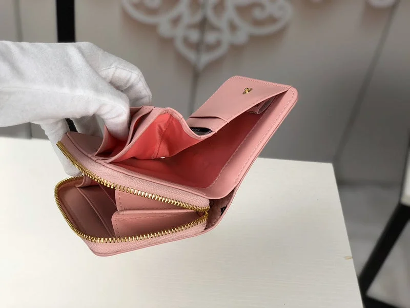 Bold Fashion Sales Lawi - MQM Wallets - 063 Must-Have Bags, Big Discounts
