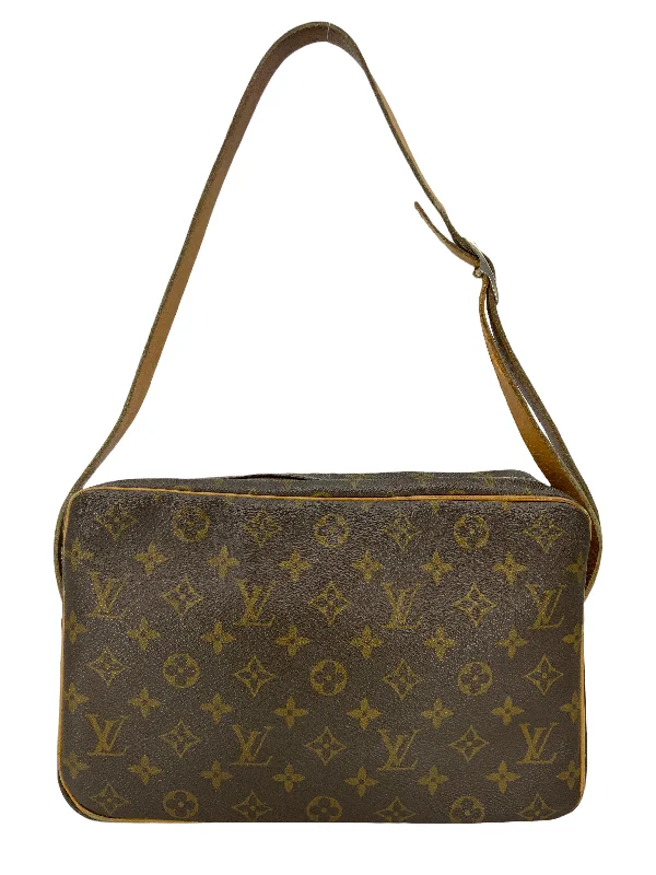 Discount Extravaganza Louis Vuitton Vintage French Company Monogram Canvas Sac Bandouliere 30 Bag Premium Handbags At Exclusive Prices Discount Extravaganza Louis Vuitton Vintage French Company Monogram Canvas Sac Bandouliere 30 Bag Premium Handbags At Exclusive Prices