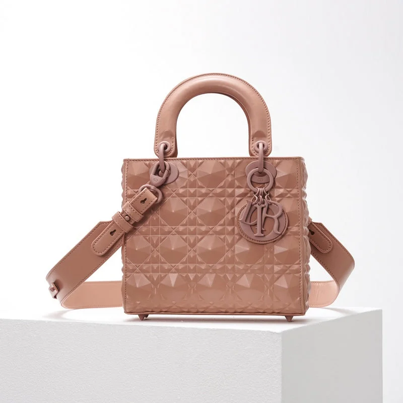 Winter Warehouse Sale LCE - DOR Bags - 402 Shoulder Bags, Crossbody Bags, And More On Sale Winter Warehouse Sale LCE - DOR Bags - 402 Shoulder Bags, Crossbody Bags, And More On Sale