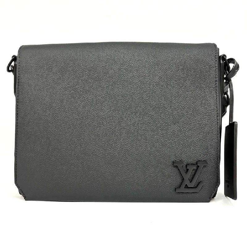 Bags For College Students On A Budget Louis Vuitton Takeoff Messenger Bag Leather Black Chic And Affordable Bags – Grab Yours Today Bags For College Students On A Budget Louis Vuitton Takeoff Messenger Bag Leather Black Chic And Affordable Bags – Grab Yours Today