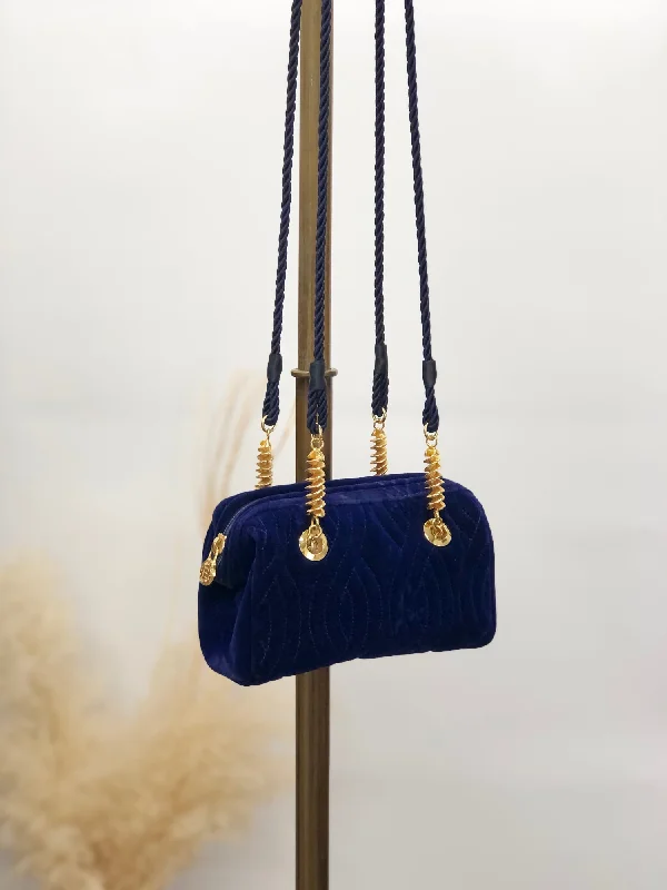 Don't Miss Out FENDI Small Shoulder bag Navy Vintage aakp8e Everyday Elegance At Lower Prices Don't Miss Out FENDI Small Shoulder bag Navy Vintage aakp8e Everyday Elegance At Lower Prices