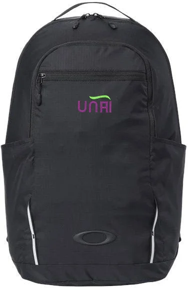 Oakley 28L Sport Backpack Stylish And Functional Bags Now At Reduced Rates