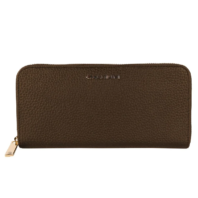 Baldinini Trend Exquisite Leather Zip Wallet in Brown Chic Handbags At Special Promotional Prices Baldinini Trend Exquisite Leather Zip Wallet in Brown Chic Handbags At Special Promotional Prices