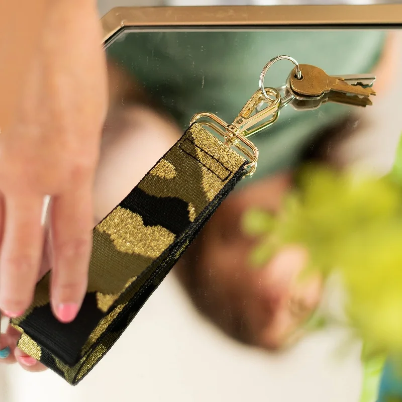 Camo Wristlet Strap Iconic Fashion Bags At Unbeatable Savings