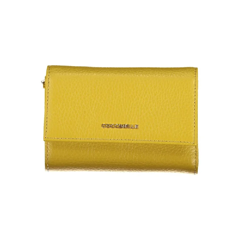 Coccinelle Chic Leather Green Wallet with Multiple Compartments Iconic Handbags At Budget-Friendly Prices Coccinelle Chic Leather Green Wallet with Multiple Compartments Iconic Handbags At Budget-Friendly Prices