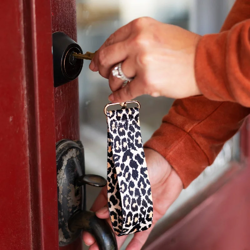 Leopard Wristlet Strap Premium Handbags With A Touch Of Elegance