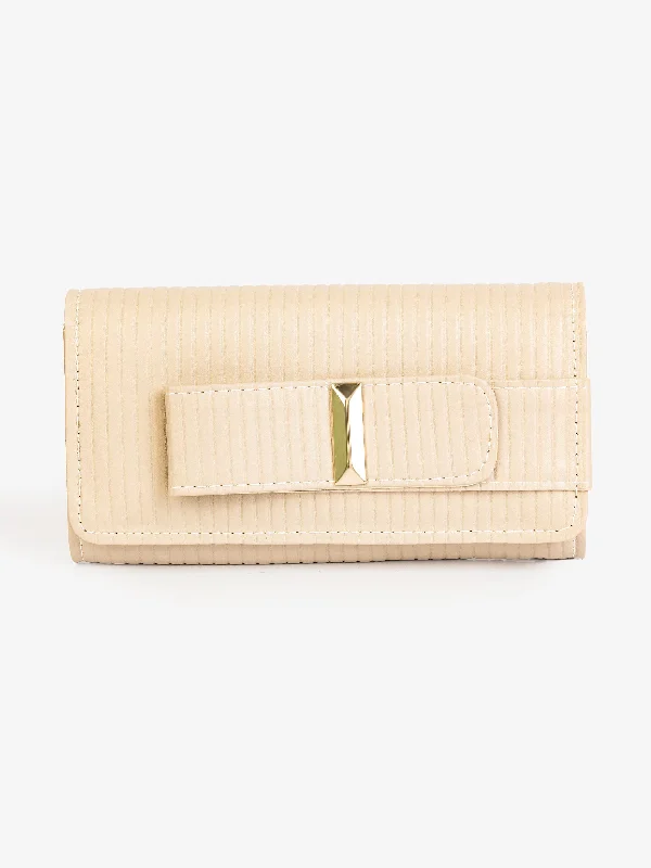 Patterned Wallet Upgrade Your Look With Our Exclusive Bag Deals