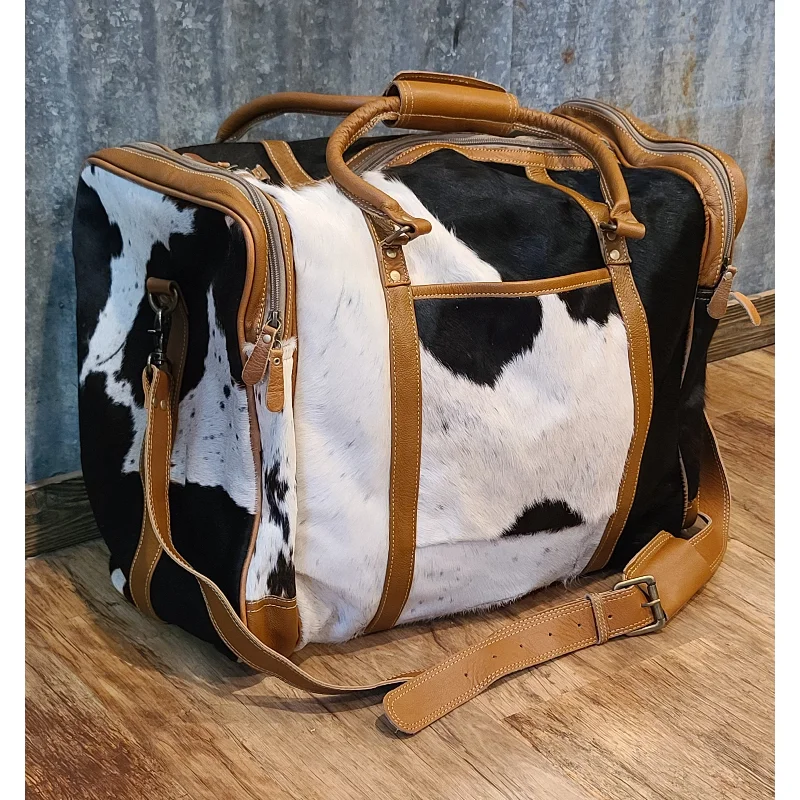 BROWN & WHITE TRAVEL BAG Grab Stylish Bags Before They Sell Out