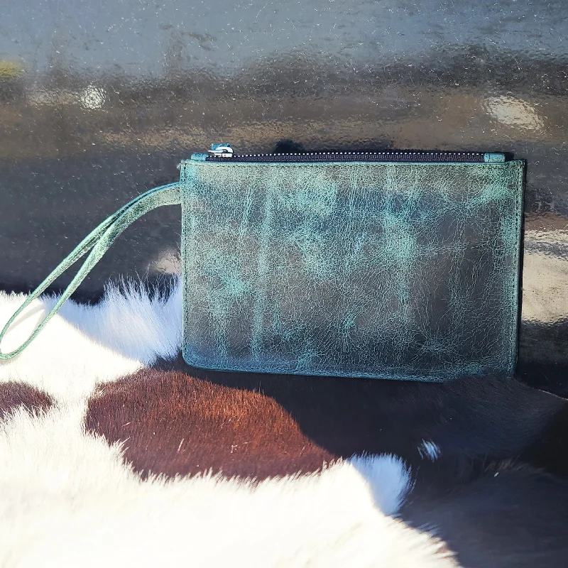 Green Wristlet Unmissable Deals On Trendy Handbags