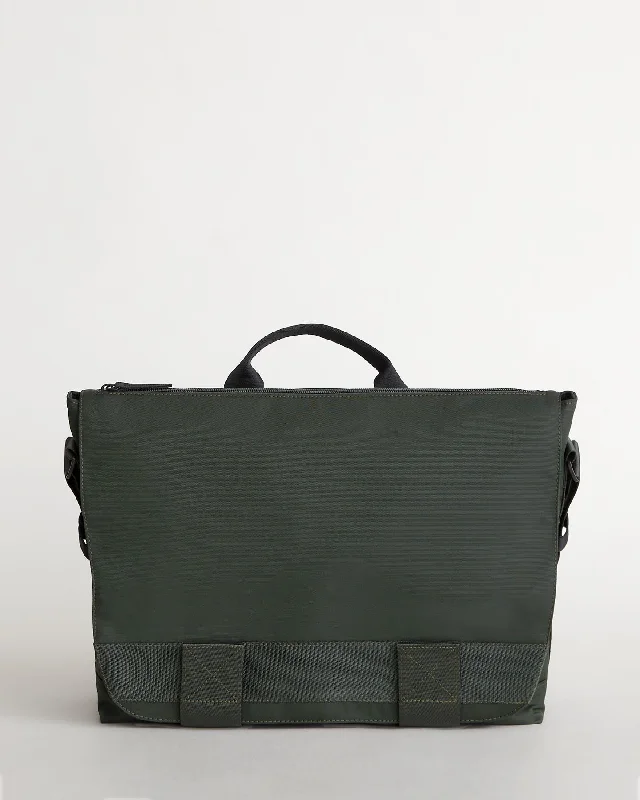 Kallman Messenger Bag Premium Handbags At Exclusive Prices