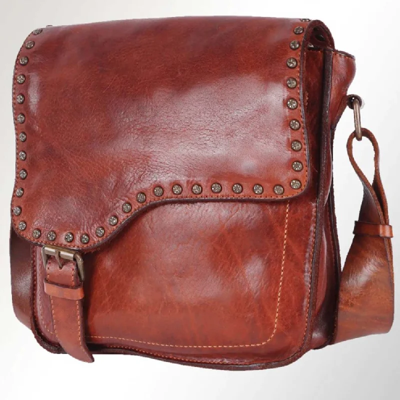 Spaghetti Western Messenger Offset Buckle Bag Premium Handbags At Unbeatable Markdowns Spaghetti Western Messenger Offset Buckle Bag Premium Handbags At Unbeatable Markdowns